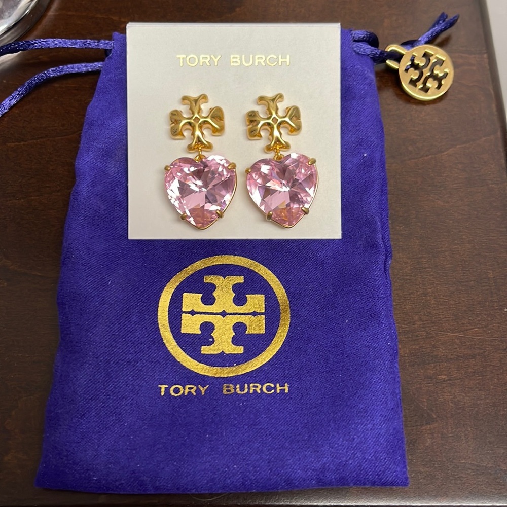 🌸🌺TORY BURCH GOLD KIRA PINK MULTIFACETED CRYSTAL HEART DANGLE EARRINGS 🌸🌺